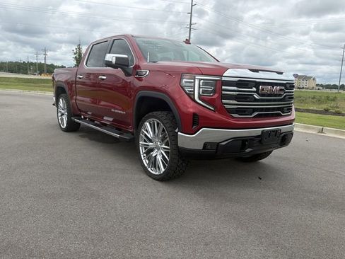 Used 2023 GMC Sierra 1500 SLT w/ SLT Premium Package AWD/4WD image 14