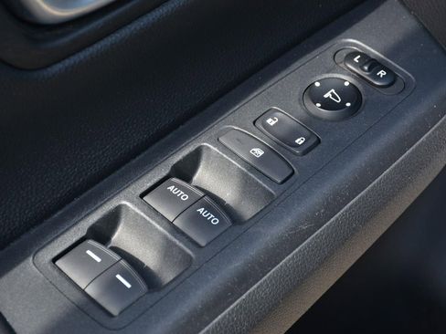 Used 2023 Honda CR-V EX image 11