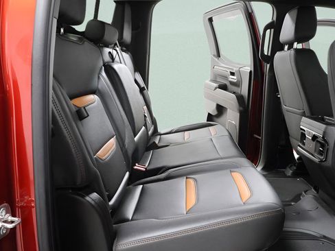 Used 2025 GMC Sierra 1500 AT4 w/ AT4 Preferred Package image 29