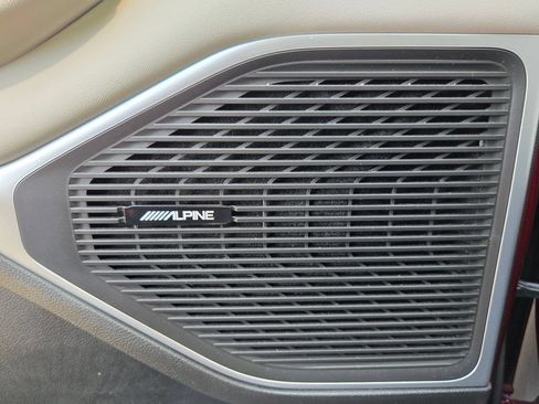 Used 2022 Jeep Wagoneer Series II AWD/4WD image 14