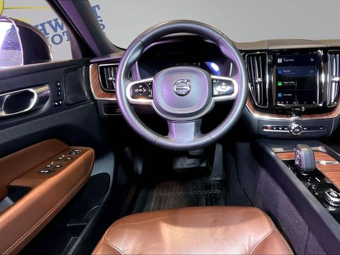 Used 2023 Volvo XC60 B5 Plus w/ Climate Package AWD/4WD image 9