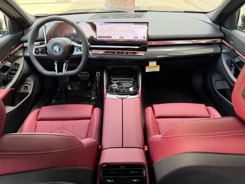 New 2026 BMW 550e xDrive w/ M Sport Professional Package image 29