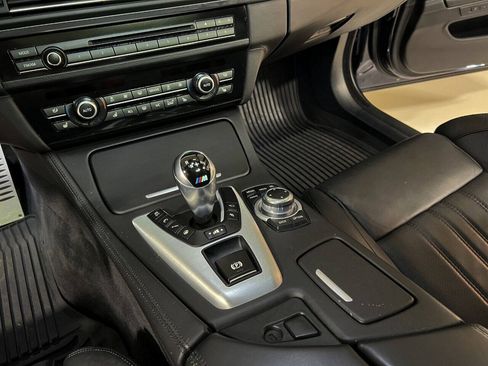 Used 2013 BMW M5 RWD image 18