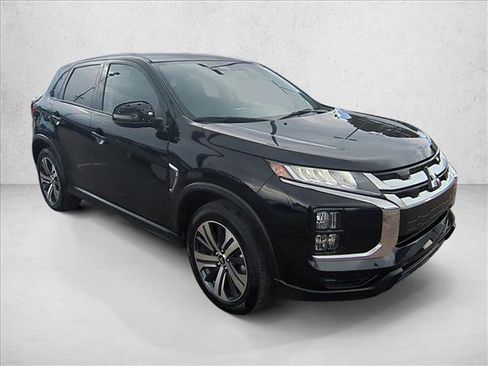 Used 2024 Mitsubishi Outlander Sport SE image 3