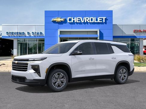 New 2026 Chevrolet Traverse LT FWD image 2