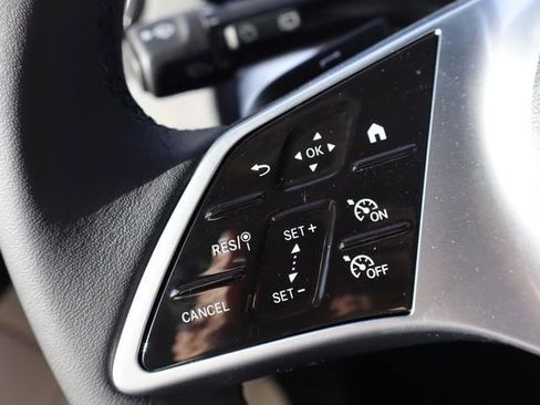 Used 2025 Mercedes-Benz GLB 250 image 14