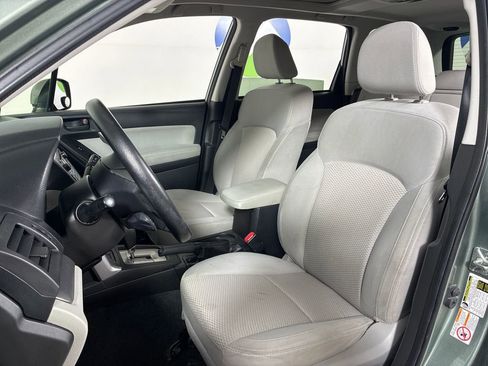 Used 2014 Subaru Forester 2.5i Premium AWD/4WD image 26