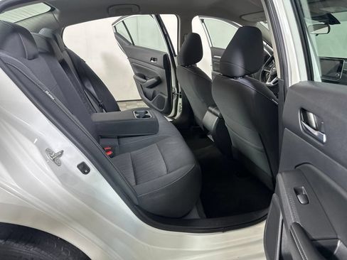 Used 2022 Nissan Altima 2.5 SV AWD/4WD image 22