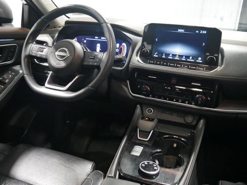 Used 2022 Nissan Rogue Platinum w/ Head-Up Display Package image 18