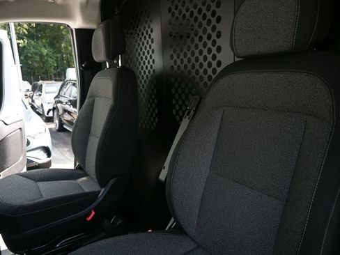 Used 2025 RAM ProMaster 2500 w/ U-Haul Equipment Group FWD image 5