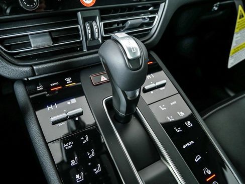 New 2026 Porsche Macan S image 19