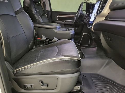Used 2024 RAM 2500 Laramie image 17