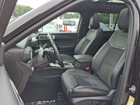 Used 2022 Ford Explorer ST w/ ST Street Pack AWD/4WD image 15