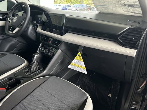 New 2026 Volkswagen Taos S image 31