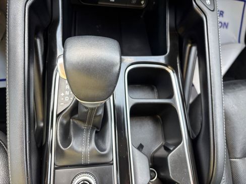 Used 2024 Kia Telluride EX w/ EX Captain's Chair Package FWD image 24