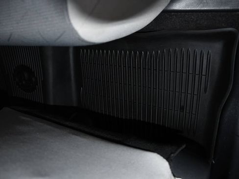 Used 2019 Toyota RAV4 XLE image 19