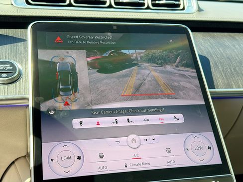 Used 2022 Mercedes-Benz S 500 4MATIC image 31