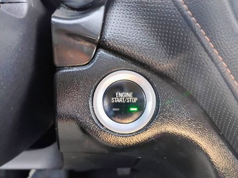 Used 2018 Chevrolet Equinox Premier image 21