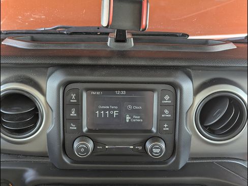 Used 2018 Jeep Wrangler Unlimited Sport S AWD/4WD image 33