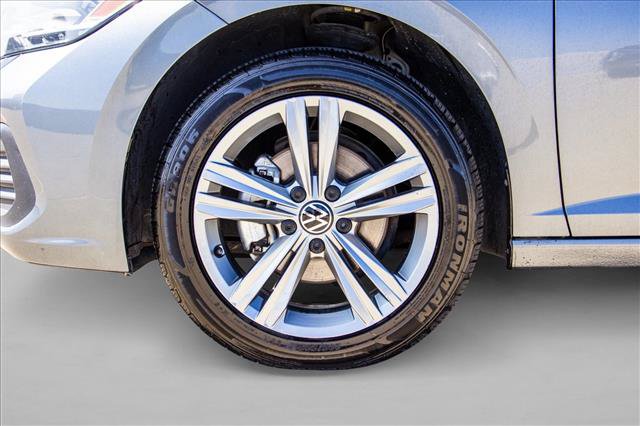 Used 2024 Volkswagen Jetta SE FWD image 9