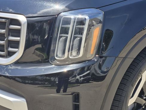 Certified 2025 Kia Telluride S AWD/4WD image 15