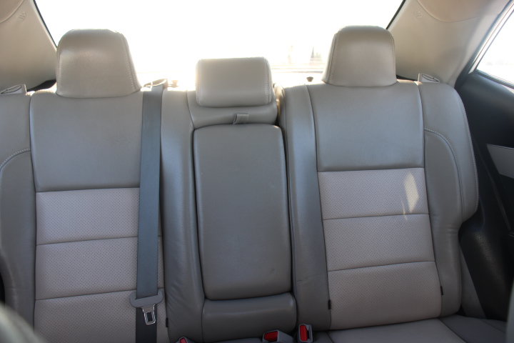 Used 2017 Toyota Corolla LE w/ Carpet Mat Package (TMS) FWD image 20