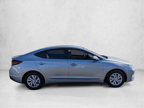 Used 2020 Hyundai Elantra SE image 4
