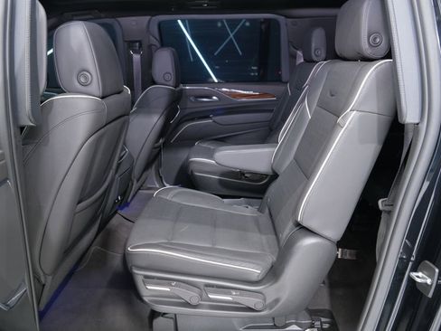 Used 2024 Cadillac Escalade ESV Premium Luxury image 22