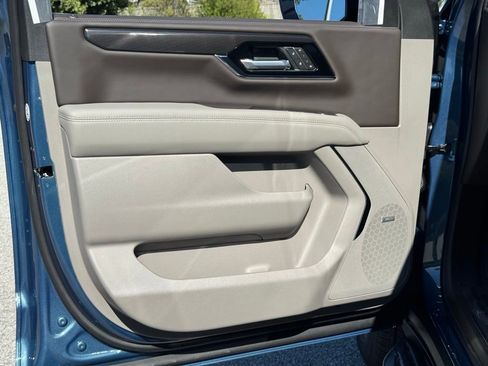 New 2026 GMC Yukon Elevation image 18