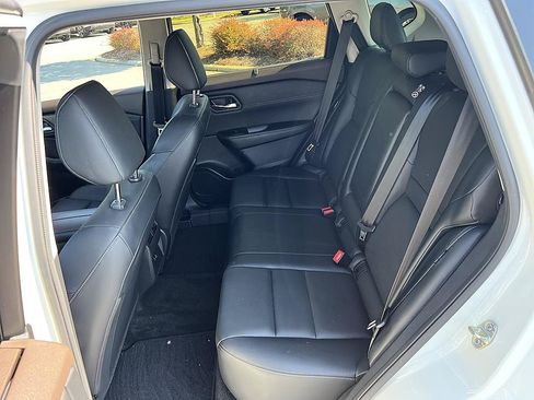Certified 2023 Nissan Rogue SV w/ SV Premium B Package FWD image 14