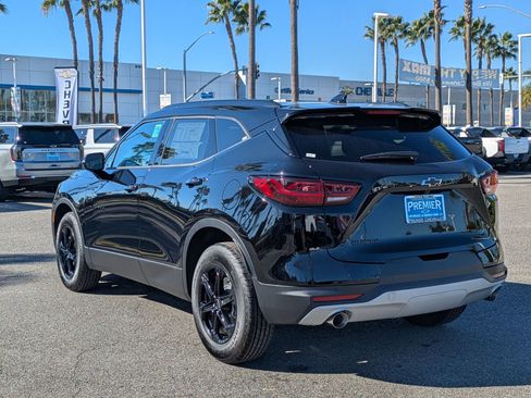New 2026 Chevrolet Blazer LT image 3