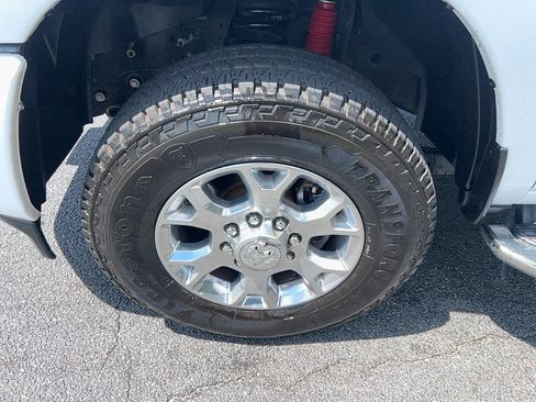 Used 2023 RAM 2500 Laramie AWD/4WD image 9