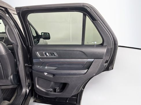 Used 2018 Ford Explorer Sport w/ Equipment Group 401A AWD/4WD image 33