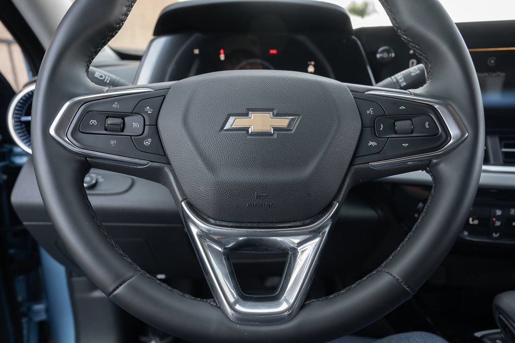 Used 2026 Chevrolet Trax LT w/ LT Convenience Package FWD image 19