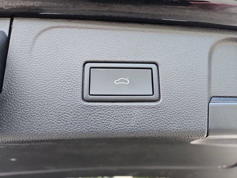 Certified 2024 Volkswagen Atlas SEL AWD/4WD image 25