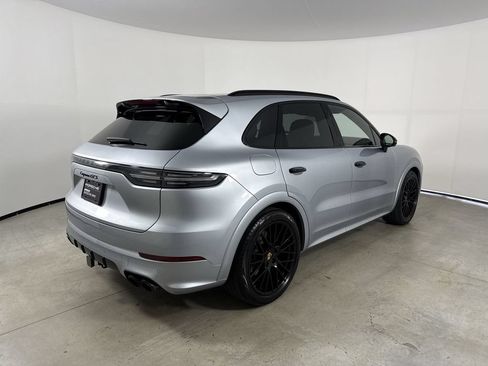 Certified 2023 Porsche Cayenne GTS AWD/4WD image 7