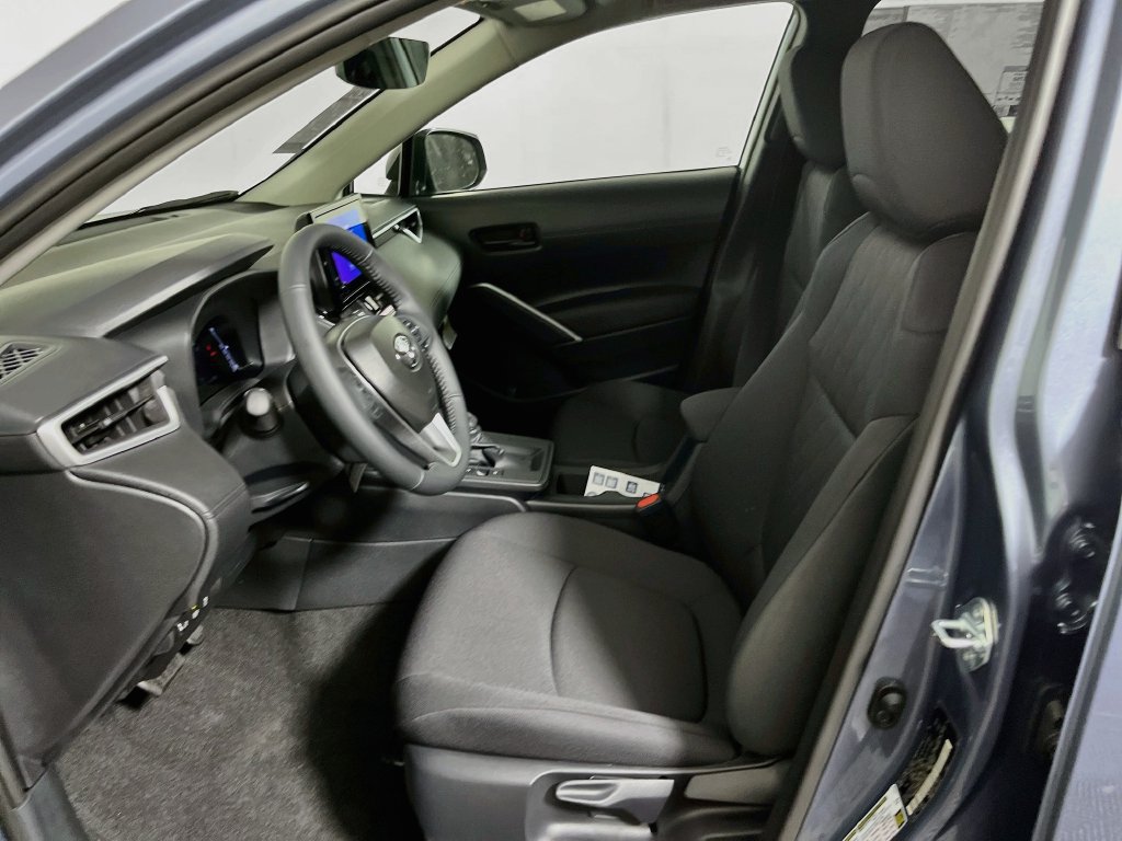 New 2026 Toyota Corolla Cross LE w/ Moonroof Package FWD image 12