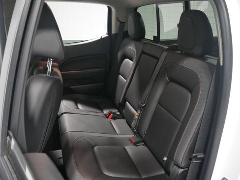 Used 2022 GMC Canyon AT4 image 11