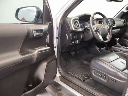 Certified 2020 Toyota Tacoma TRD Sport w/ TRD Premium Sport Package image 9