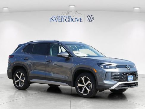 New 2026 Volkswagen Tiguan SE AWD/4WD image 1