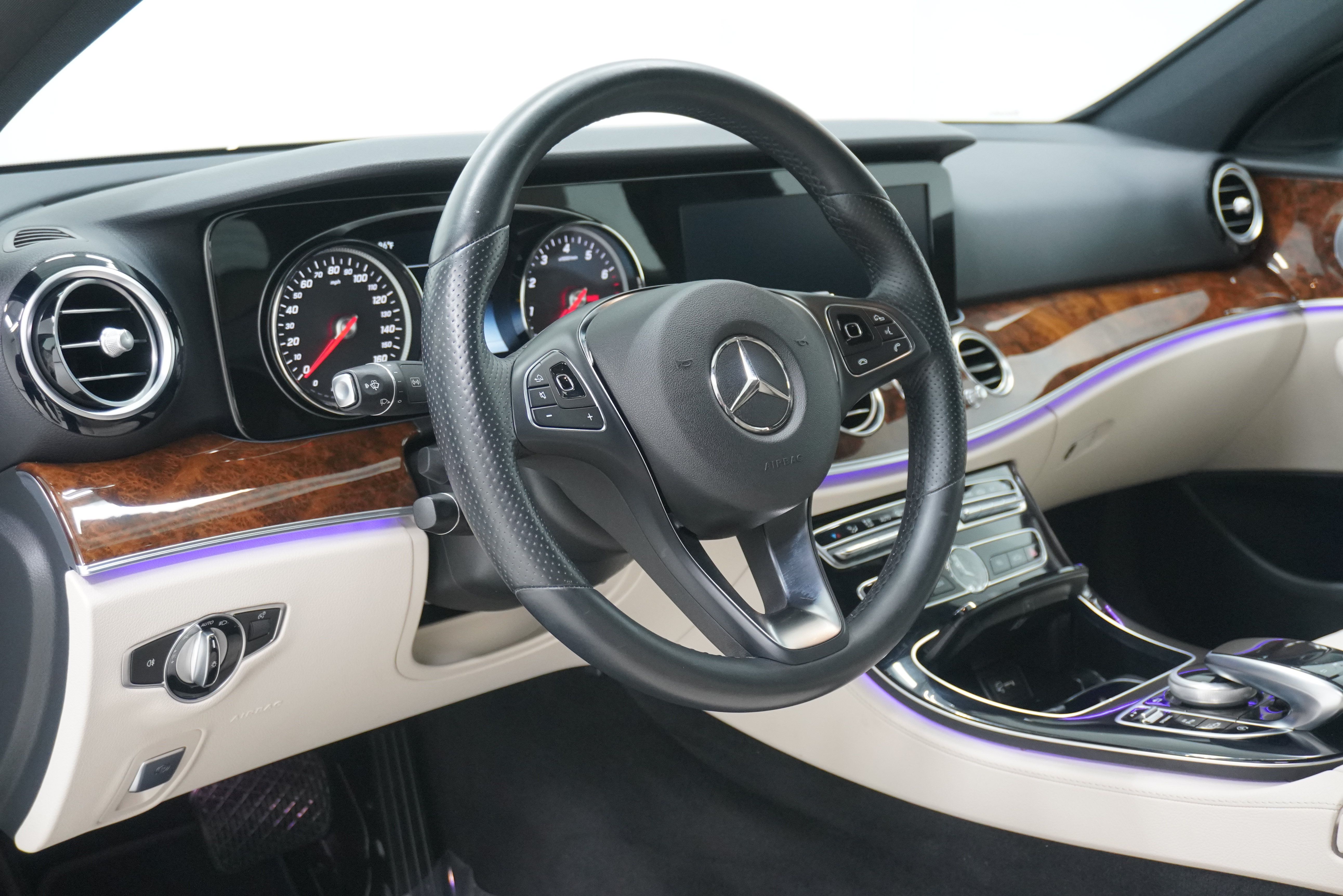 Used 2017 Mercedes-Benz E 300 4MATIC image 10