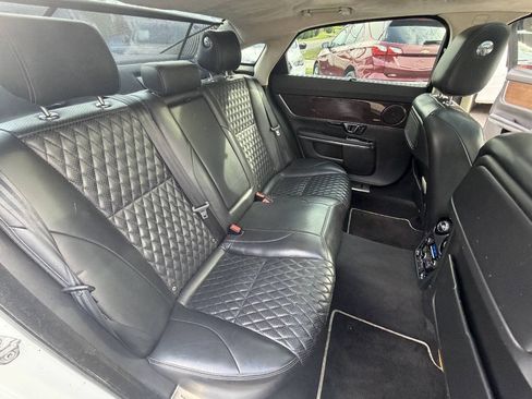Used 2016 Jaguar XJ L Supercharged RWD image 17