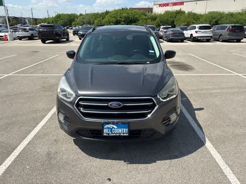 Used 2018 Ford Escape SE w/ SE Sport Appearance Package FWD image 8