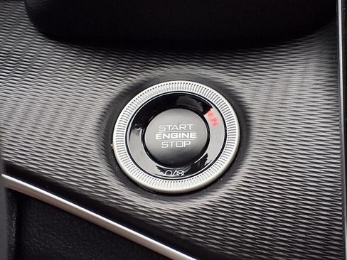 Used 2025 Jeep Grand Cherokee Laredo X RWD image 15