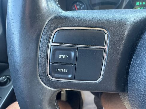 Used 2012 Jeep Patriot Sport 4WD image 13