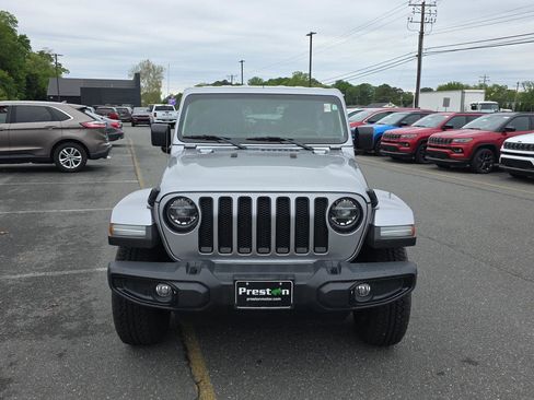 Used 2021 Jeep Wrangler Unlimited Sahara AWD/4WD image 2
