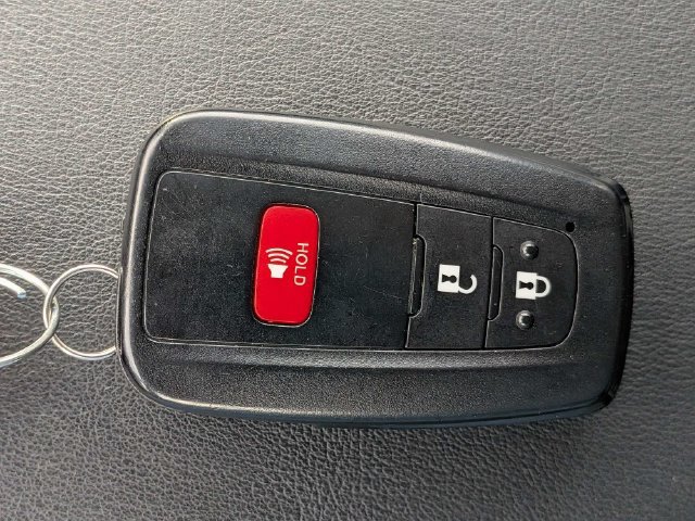 Used 2018 Toyota Prius Four w/ Advanced Technology Package FWD image 28