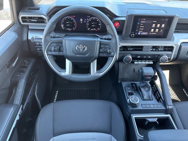 Used 2025 Toyota Tacoma TRD Off-Road AWD/4WD image 5