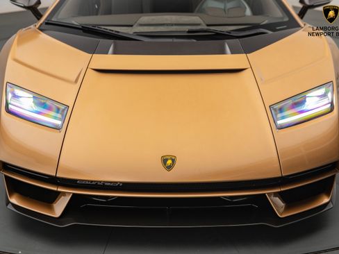 Used 2022 Lamborghini Aventador Countach image 11