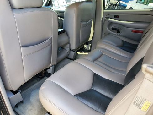 Used 2004 Chevrolet Tahoe LS RWD image 28